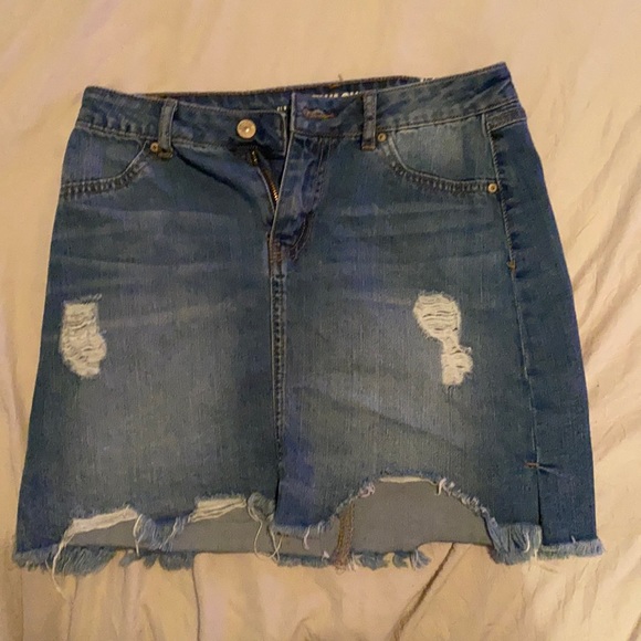 Jean skirt - Picture 1 of 3